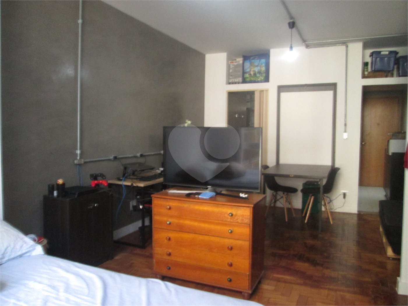 APARTAMENTO TODO REFORMADO!! 1 dormitório. Bairro da Bela Vista. Área Útil: 36 m².