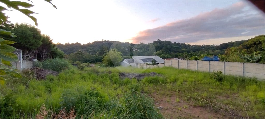 Terreno de 1000 m² Localizado Jardim Estância Brasil em Atibaia-SP.