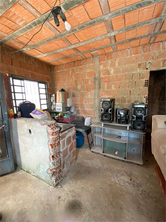 Casa Térrea com 1 dormitório.