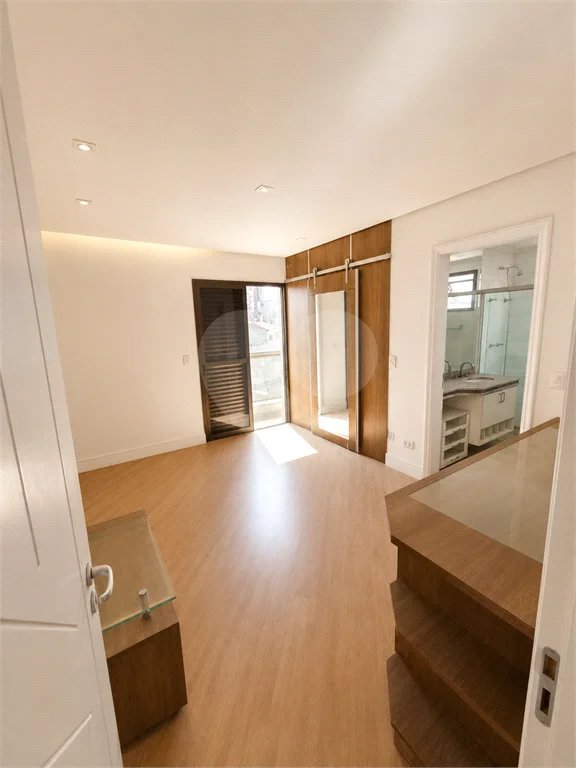 Excelente apartamento à venda na Vila Reg. Feijó
