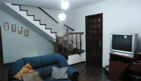 Sobrado à venda com 3 quartos, sendo 1 suíte,  em Santo Amaro, São Paulo, SP
