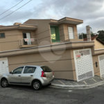 Sobrado à venda ou para alugar com 3 suítes em Horto, São Paulo, SP