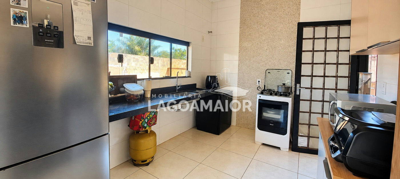 Casa à venda com 3 quartos, sendo 1 suíte, em Jardim Maristela, Três Lagoas - MS
