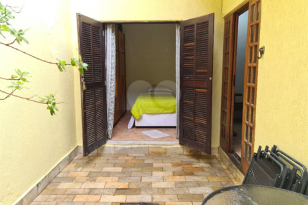 Casa à venda na Vila Esperança com 230m² 3 dormitórios 1 suíte 3 banheiros 3 vagas