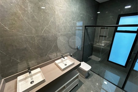 Casa para venda no condomínio de alto padrão Damha III,