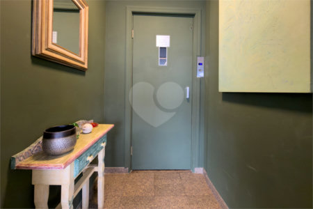 Apartamento com 205 metros no Campo Belo