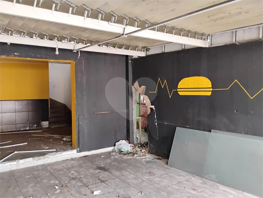 Sobrado na Vila Santa Catarina — 121 m² | Esquina Estratégica