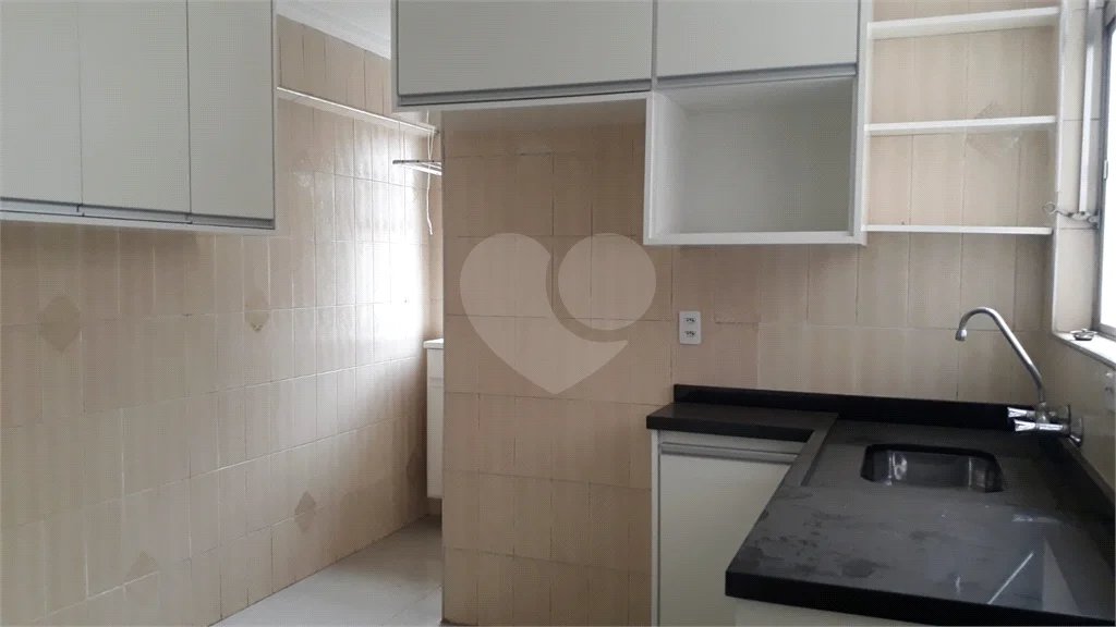 Venda apartamento 2 dormitórios, vaga de garagem fixa, lazer completo. Campo Belo. SP.