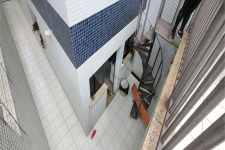 Sobrado à Venda na Aclimação - 150 m² - 2 Salas, 3 Dorms, 2 Vagas.