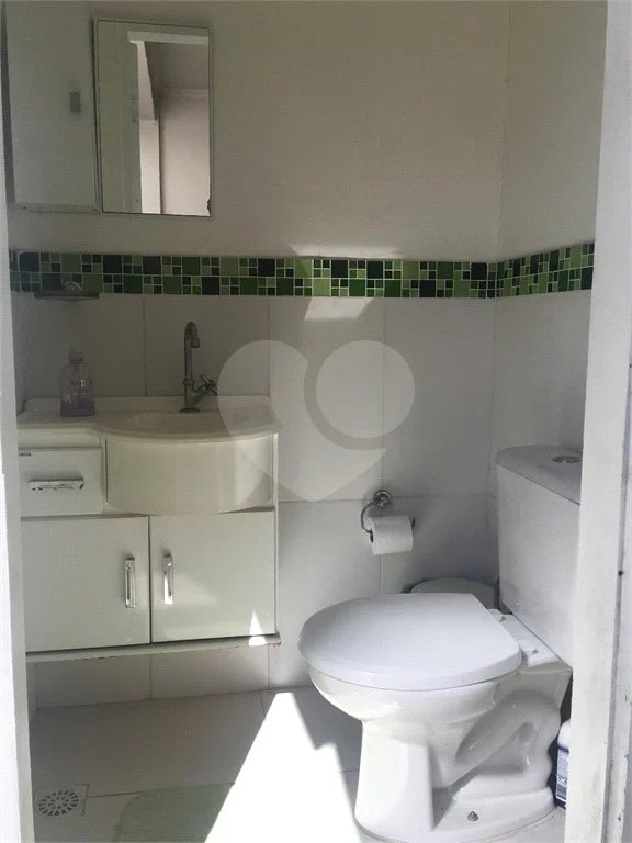Casa 4 dormitórios, 3 vagas