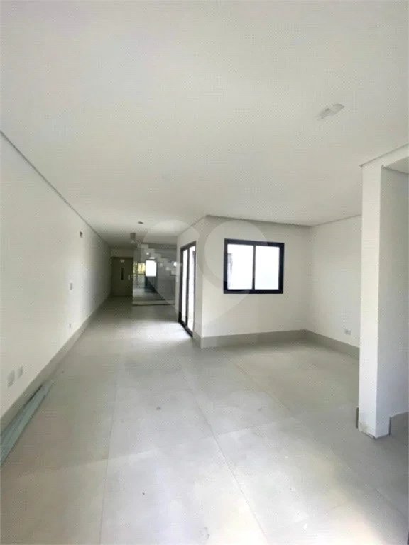 Sobrado novo , com 230m² , 3 suítes , 4 vagas de garagem , à venda no Jardim Bela Vista , em Santo André.