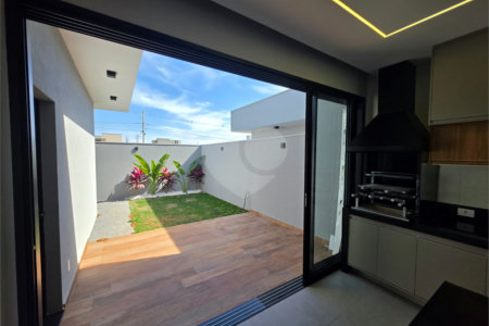 Casa Térrea 3 suítes e Closet no Residencial Villeneuve!