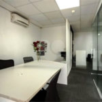 Sala comercial com 35m², 1 vaga, 1 banheiro, à venda na Barra Funda.