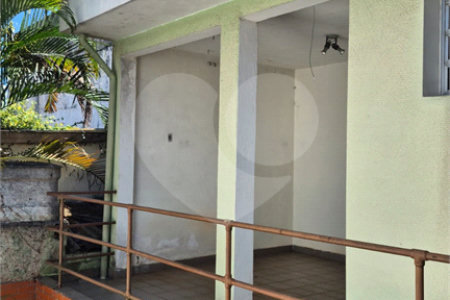 Casa residencial ou comercial com mais de 200m² na região do Jardim da Saúde em São Paulo - SP.