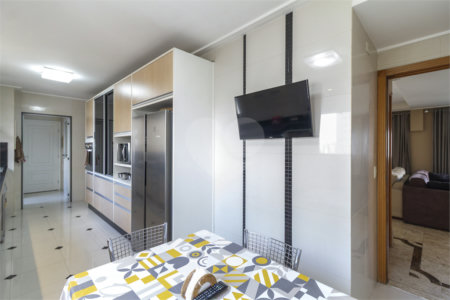 Apartamento para venda no Alto da Moóca, com 178 m², 3 suítes, 3 vagas.