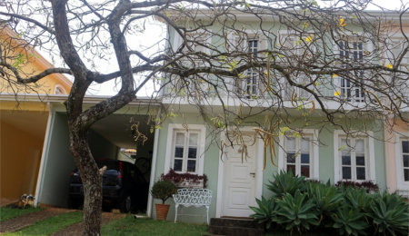 Casa à venda com 3 quartos, sendo 1 suíte,  no condomínio Parque dos Ipês, São Carlos - SP