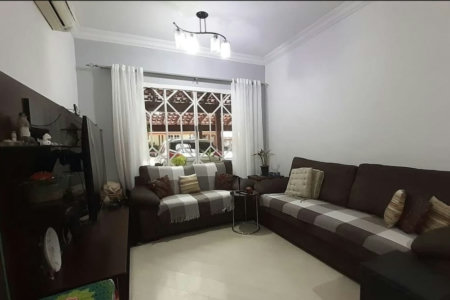 Sobrado espaçoso e completo em condomínio fechado no Bonfiglioli!
