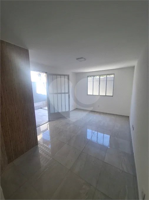 LINDA CASA DUPLEX EM CONDOMÍNIO – PRÓXIMA AO PARK SHOPPING - Aceita financiamento bancário e FGTS