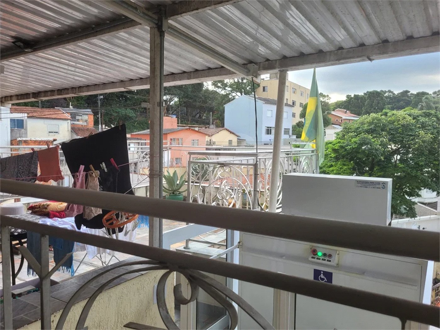 SOBRADO 3 QUARTOS NO JARDIM FLORESTA ZONA NORTE