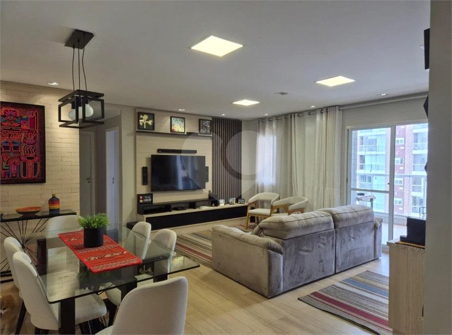 Apartamento reformado de 92 m² no Baeta Neves, com 2 dormitórios, 1 suíte, sala ampliada, área gourmet, 2 vagas, planejados e lazer completo.