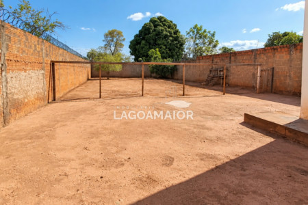 Casa à venda com 3 quartos, sendo 1 suíte, em Jardim Maristela, Três Lagoas - MS