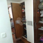 Apartamento na Vila Nova Conceição de 100m2 com 2 dorms, 1 suíte , 3 banheiros, 2 vagas. Estuda permuta.