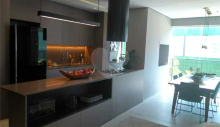 Apartamento à venda com 3 quartos, sendo 1 suíte,  em Jardim das Acácias, São Paulo, SP