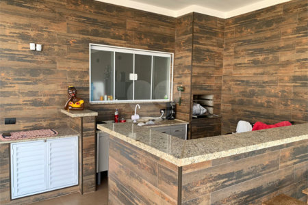 Casa térrea com piscina para venda no Residencial Arcoville
