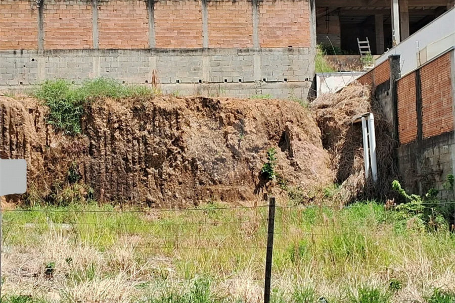 Terreno à venda 300,00m2 - ótima localização