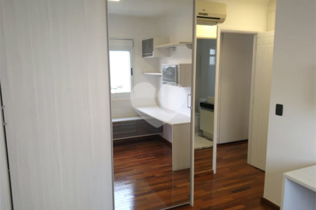 Apartamento 3 suítes, varanda gourmet, 3 vagas em Condomínio Clube na Mooca