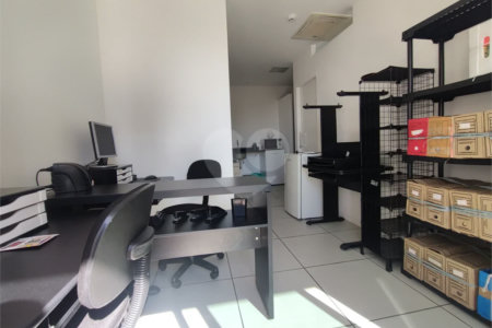 Excelente conjunto comercial para locação com 38 m², 2 salas com varanda e 1 vaga no Ipiranga!