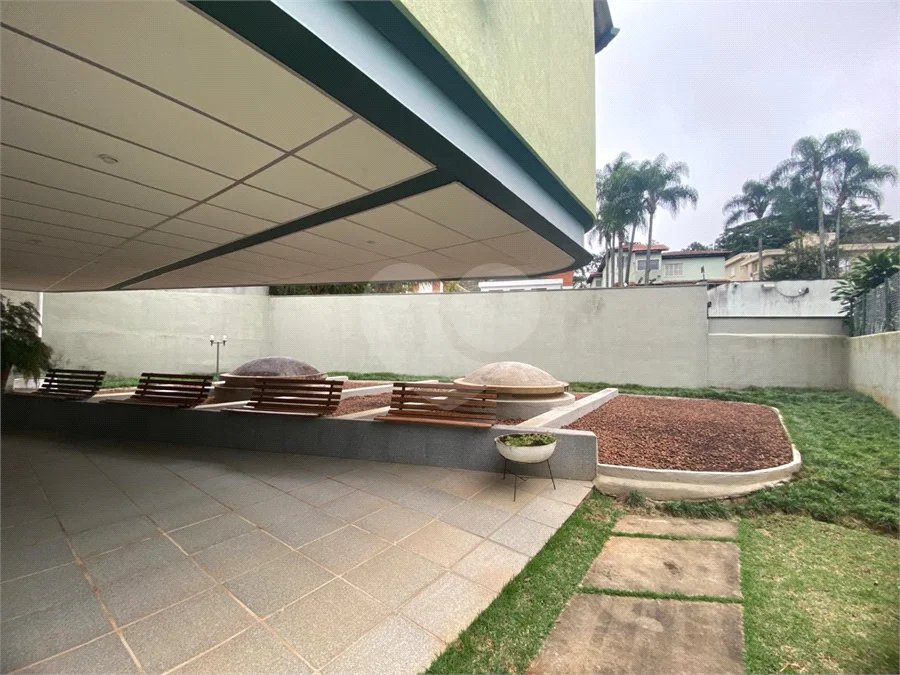 Casa térrea com 3 quartos para alugar no Jardim dos Estados, São Paulo - SP