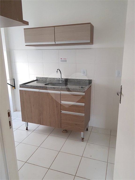 Apartamento em condomínio fechado em Itatiba- SP.