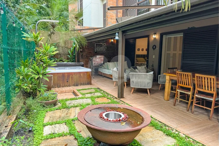 Villagio à venda com 3 quartos, sendo 1 suíte,  em Riviera de São Lourenço, Bertioga, SP