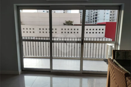 Belíssimo apartamento de 168,62m² no Belenzinho todo reformado com 3 dorm e 2 vagas .Aceita Permuta