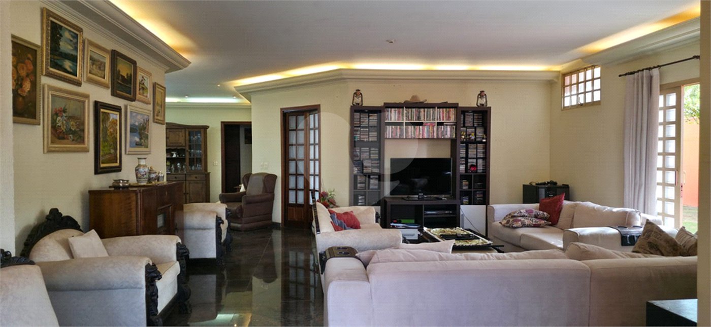 Casa à venda no Parque Fehr de 500m²
