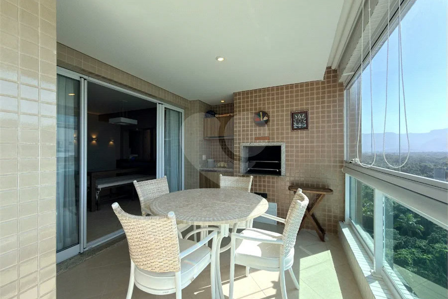 Apartamento à venda com 3 quartos, sendo 1 suíte,  em Riviera de São Lourenço, Bertioga, SP