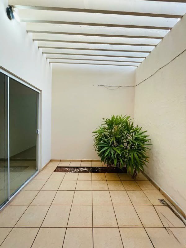 Casa para alugar com 3 quartos, sendo 1 suíte, em Colinos, Três Lagoas, MS