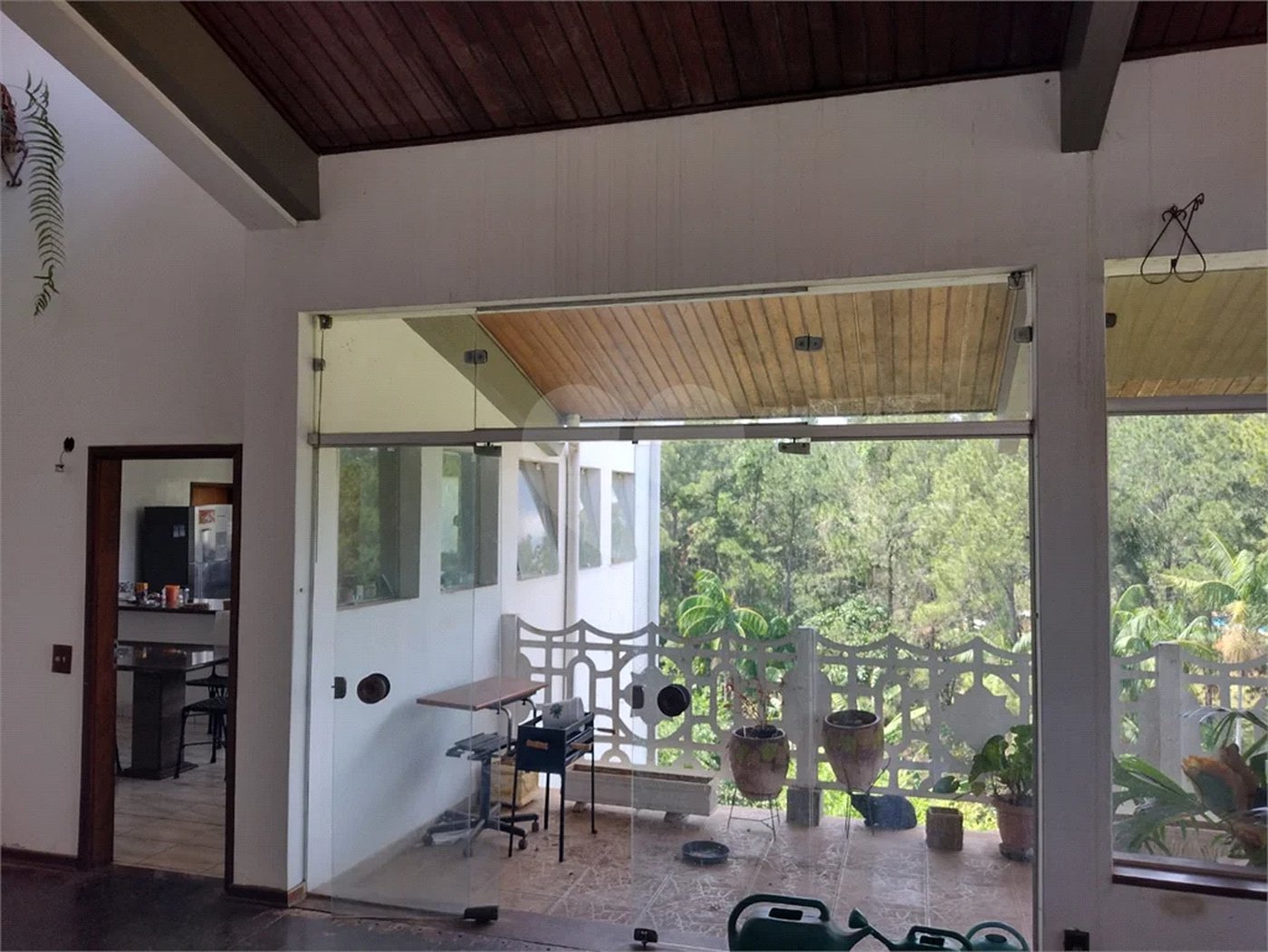 Casa à venda com 7 quartos, sendo 4 suítes, no condomínio Estância Marambaia, Vinhedo - SP