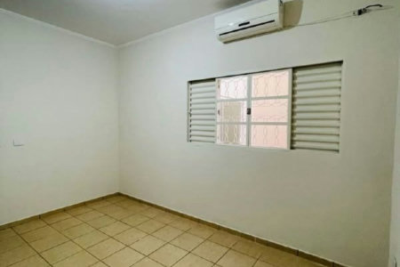 Casa para alugar com 3 quartos, sendo 1 suíte, em Colinos, Três Lagoas, MS