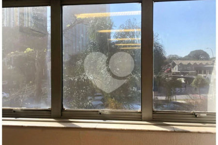 Sala comercial para locação em Pinheiros
