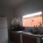 Casa Térrea com 3 dormitórios, sendo 1 suíte.