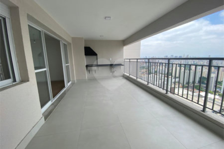 Apartamento com 3 quartos e varanda gourmet próximo do metrô