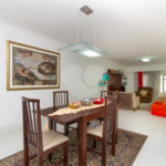 Casa Sobrado à venda com 342 m², 3 dormitórios, sendo 2 suítes, 4 vagas na Vila Mariana - São Paulo.