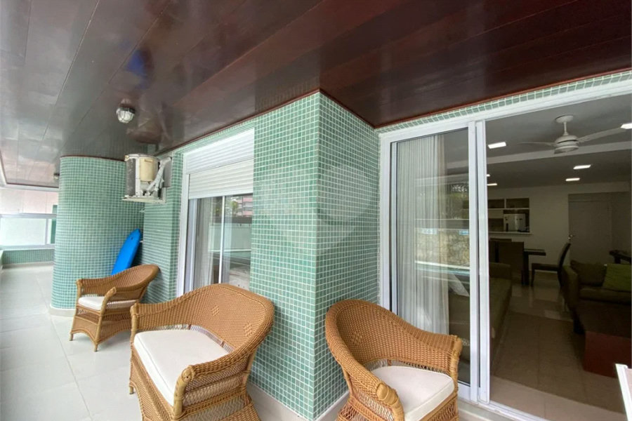 Apartamento à venda com 4 quartos, sendo 2 suítes, em Riviera de São Lourenço, Bertioga, SP