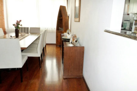 Casa à venda com 4 quartos, sendo 2 suítes, em Jardim Leonor, São Paulo, SP