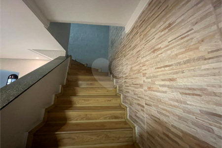 Casa com piscina disponivel para venda com 250m² - Jardim Paris / SP