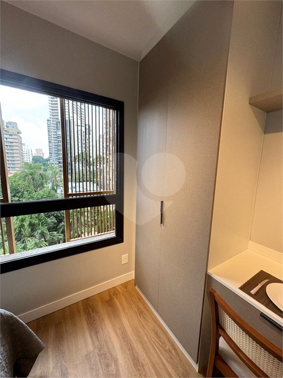 STUDIO EM MOEMA COM 1DORM AR CONDICIONADO EM MOEMA