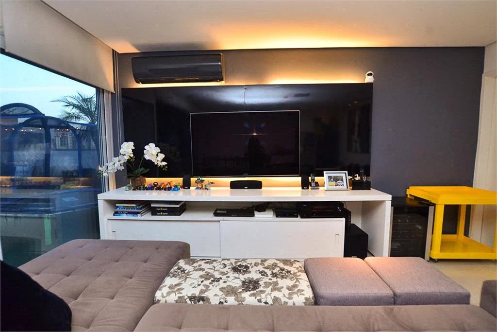 Cobertura à venda com 3 quartos, sendo 1 suíte, em Pinheiros, São Paulo, SP