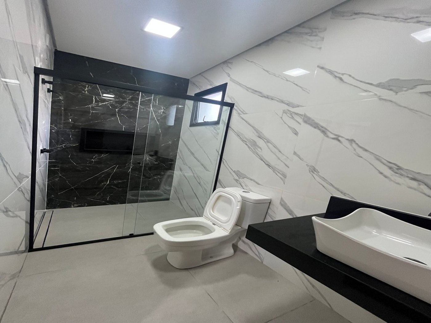 Casa à venda com 3 quartos, sendo 3 suítes, no condomínio Gran Ville São Venâncio, Itupeva - SP